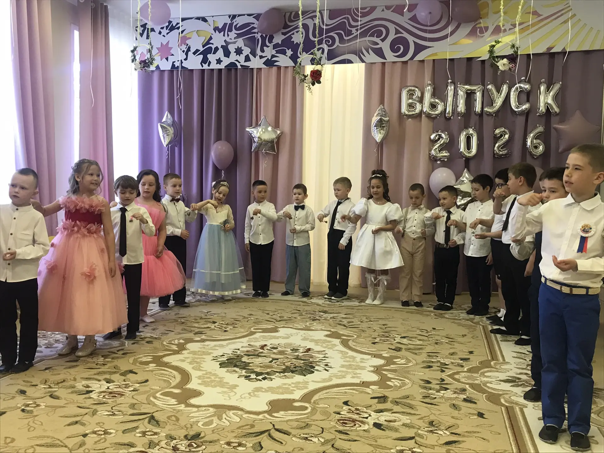 Выпускной в группе №6. Светлый и красивый праздник☺️🤗🙌 В этом году наш детский сад вы...