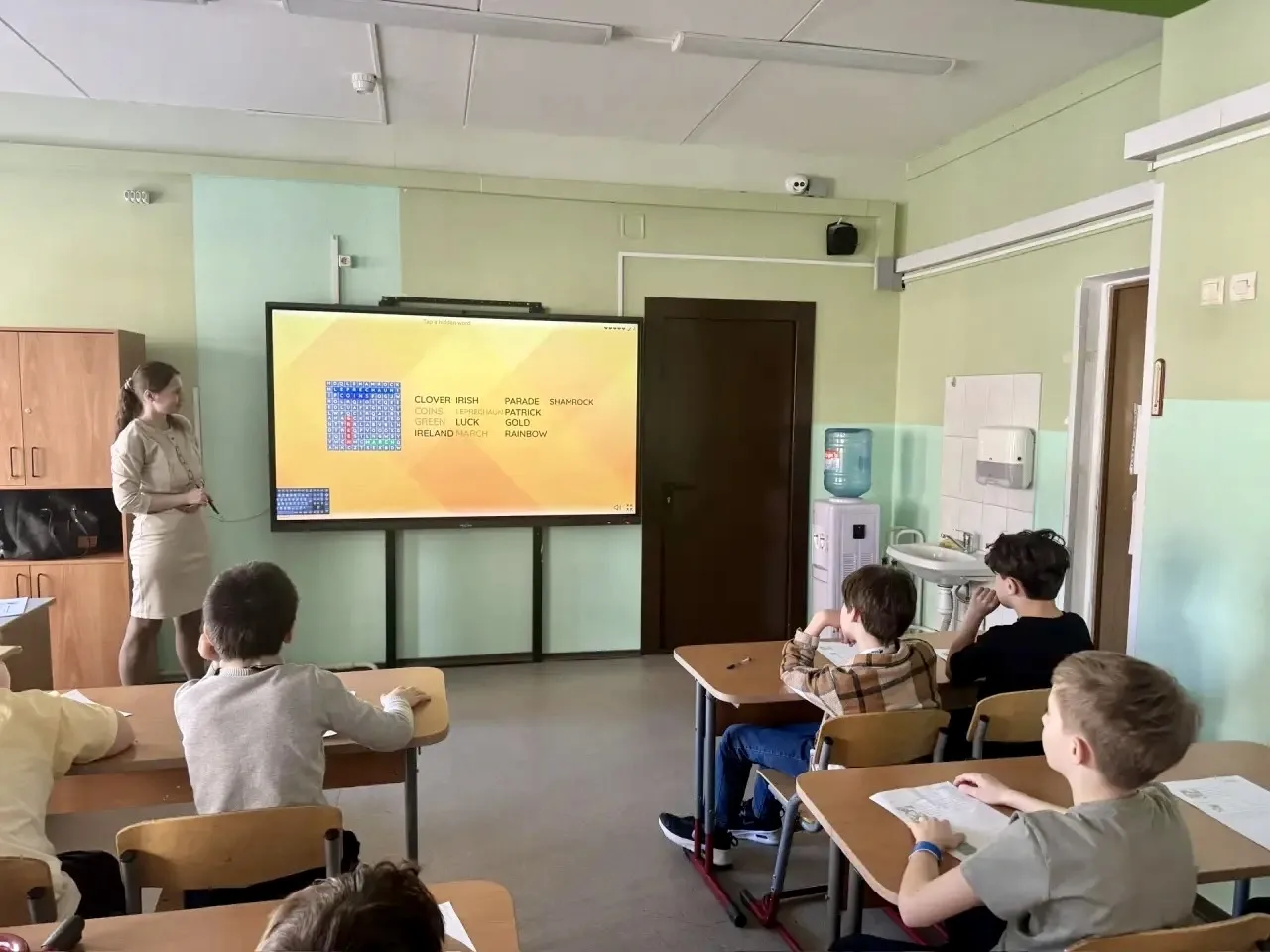 Каникулы — время для веселья 🔥  😎 Наши ребята из начальной школы проводят невероятно яркие и увлекат