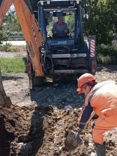 🛠 Рабочие моменты
⁣
Аварийно-восстановительные работы на ул.Гранатной, ул.Репина, ул.Донской, ул.Вт