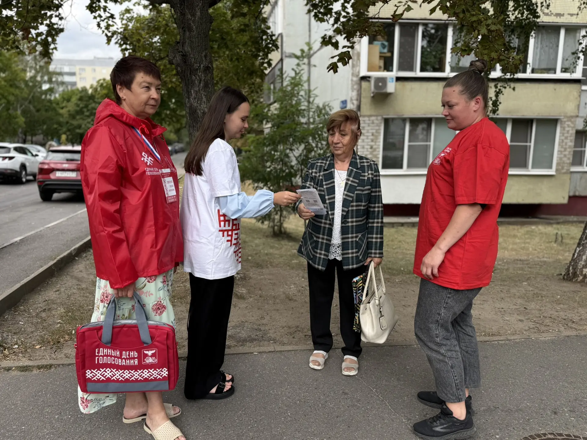 Наша школа не ограничивается стенами классов — мы активно участвуем в жизни города и ст...