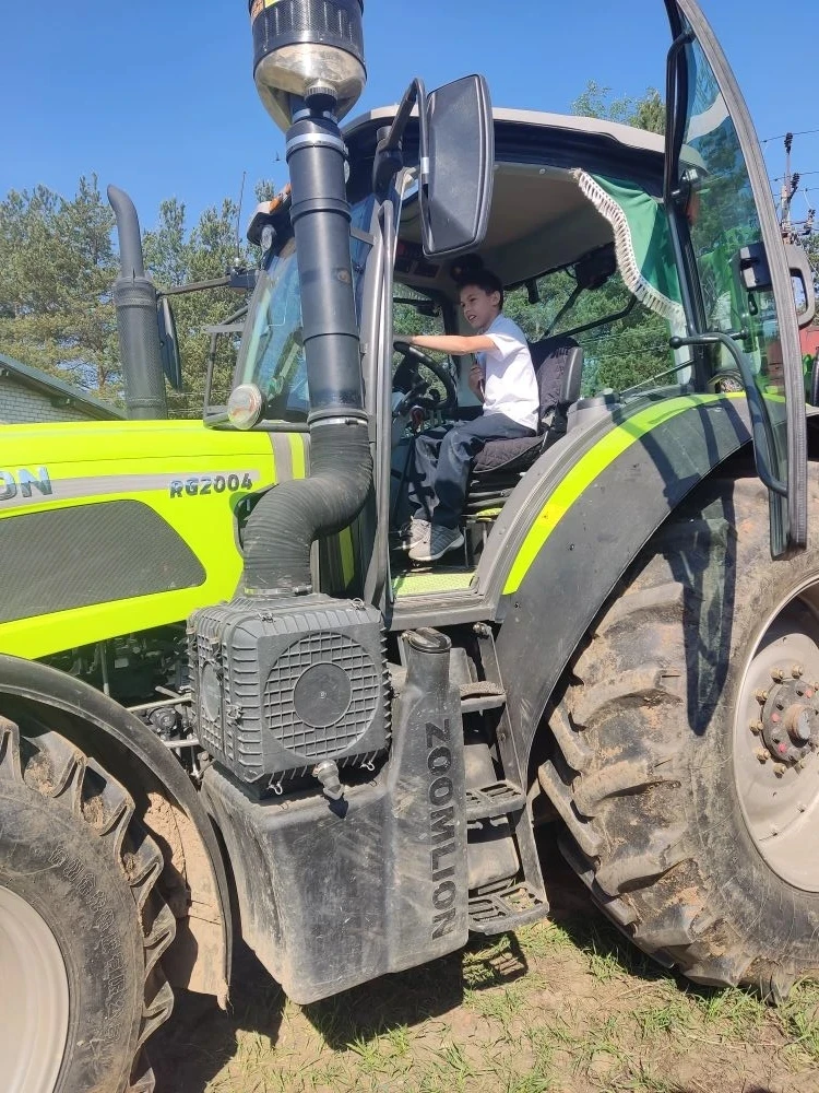 🚜 Экскурсия в центр механизации — мир техники во всей красе! 🔧