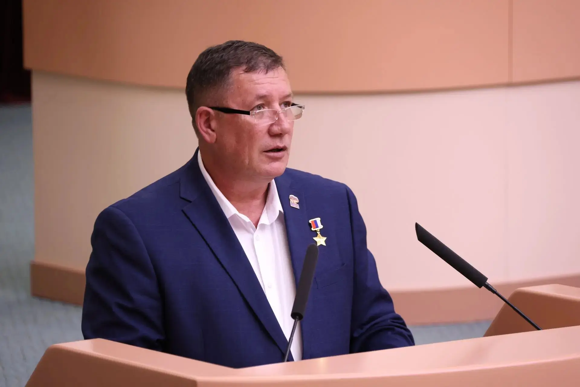 Александр Янклович призвал ввести ответственность для «ряженых» военнослужащих

👉 Подробнее на сайт