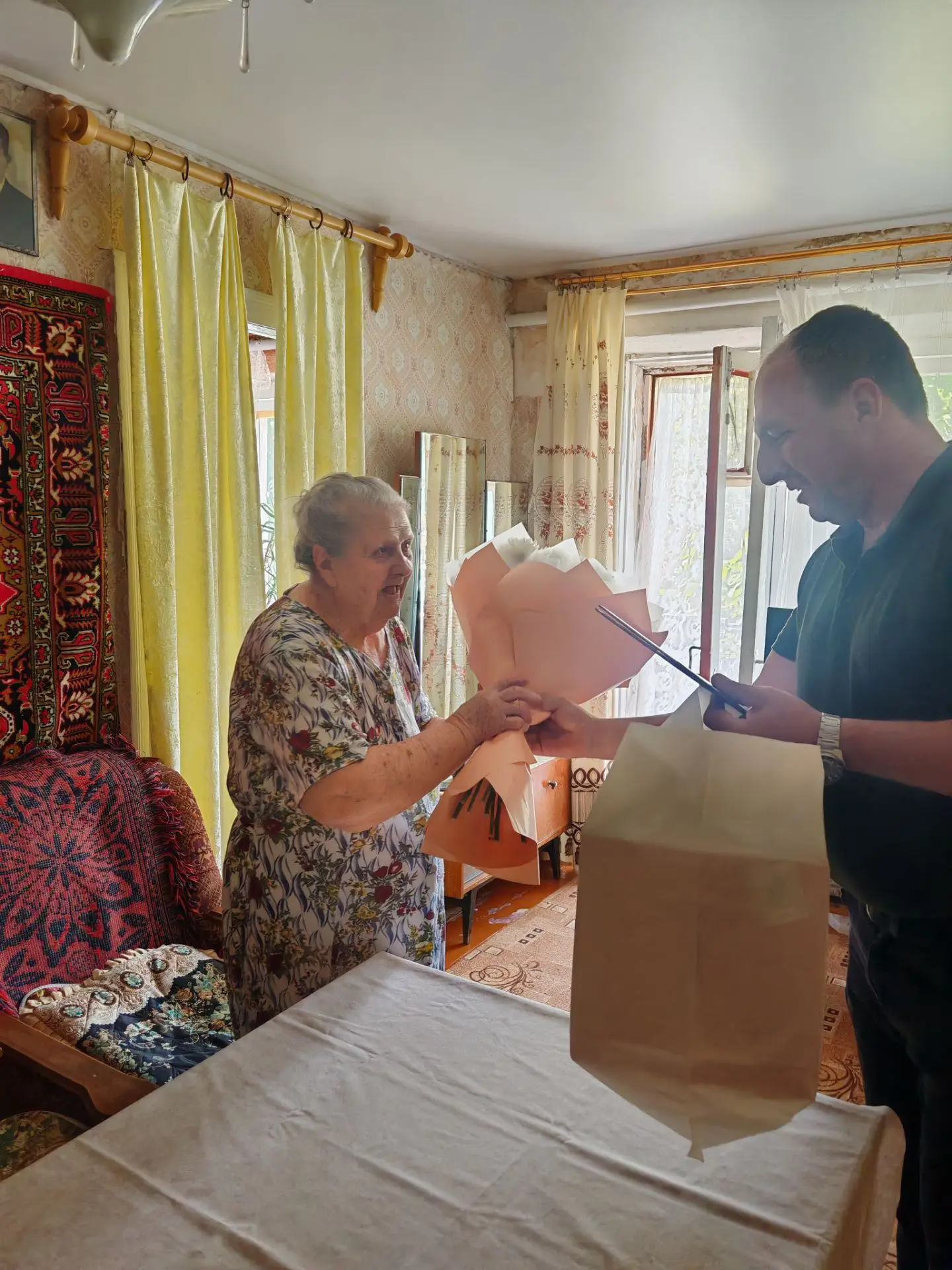 Сегодня особенный день — мы поздравляем с 90‑летием нашу уважаемую жительницу, Мернову ...