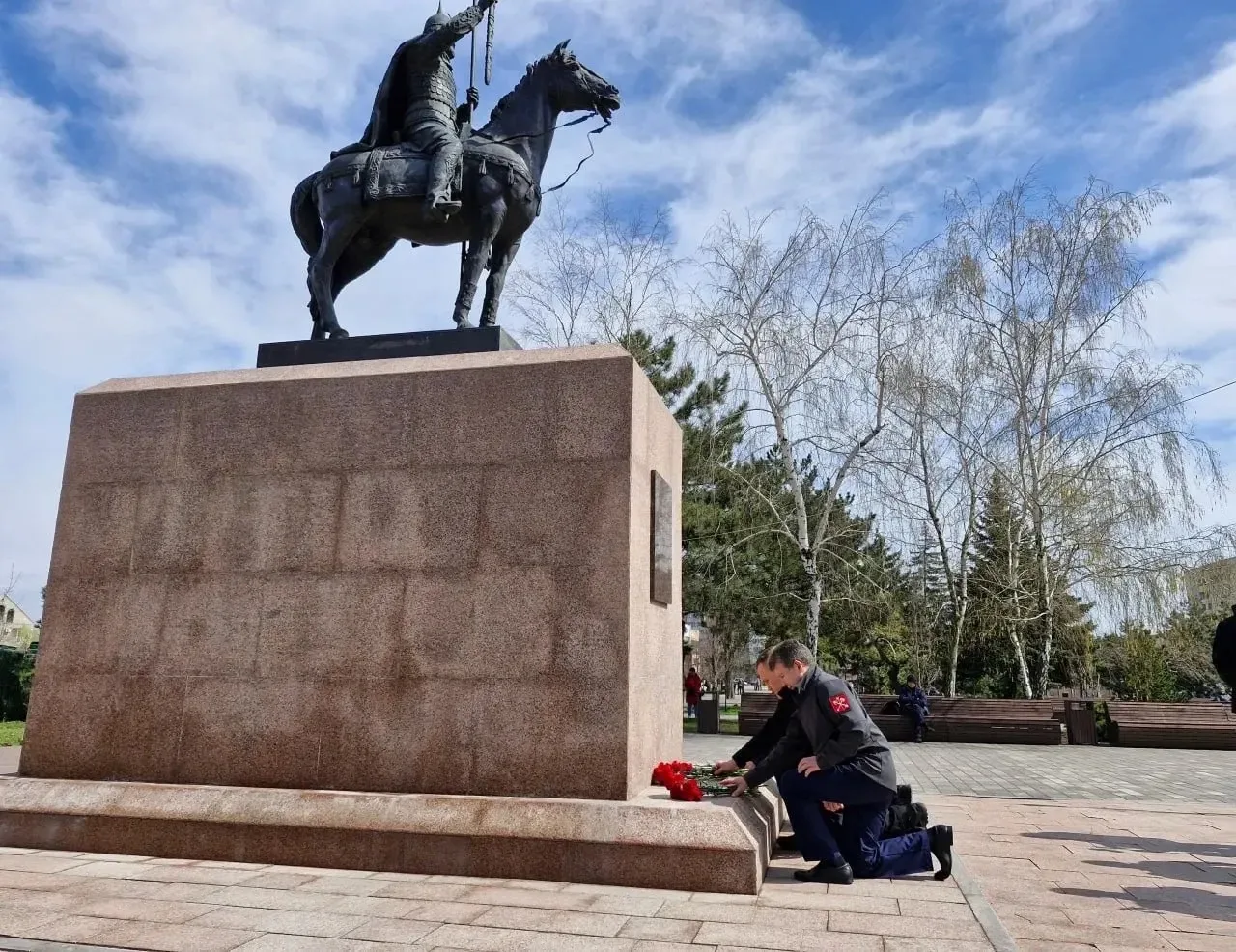 В ходе рабочей поездки в Мариуполь ознакомился с восстановлением ключевых объектов, которое ведётся 