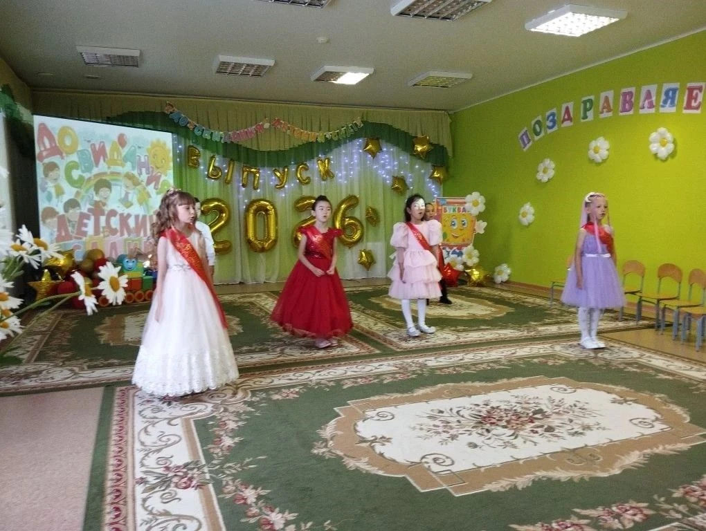 Дорогие друзья! Вот и пролетели эти удивительные годы. Сегодня мы проводили наших повзр...