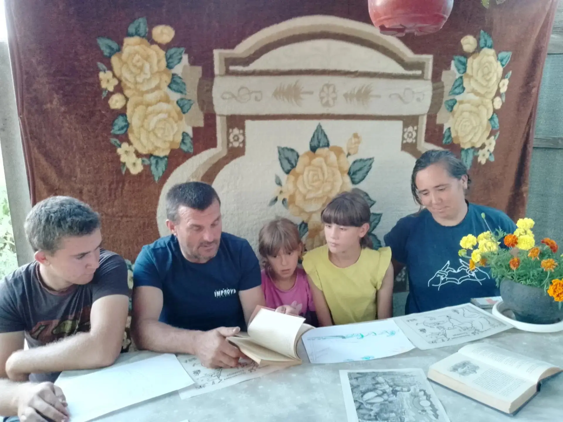 День семейного чтения «Читаем и размышляем: 300 лет приключений»
