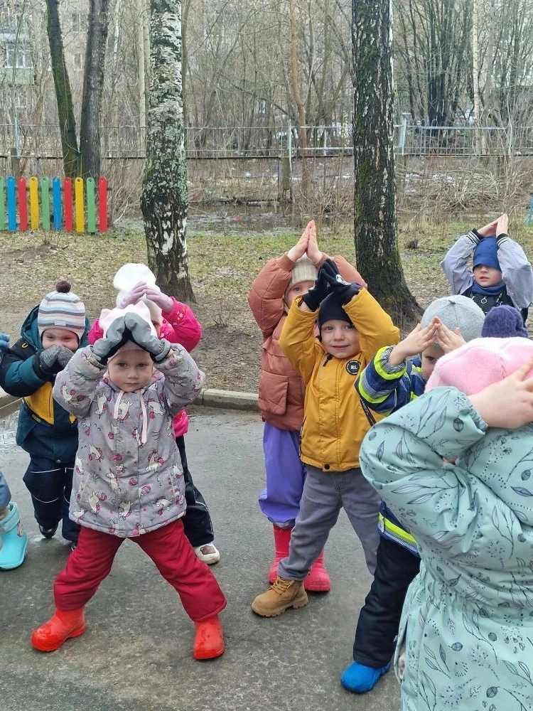 Сегодня  участок#группы6  превратился в настоящую галактику — мы отправились бороздить ...
