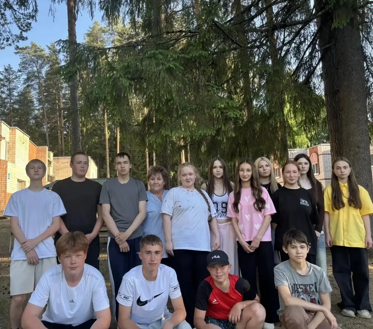 📍Ученики 8в класса и их классный руководитель Татьяна Геннадьевна Килина в завершение ...
