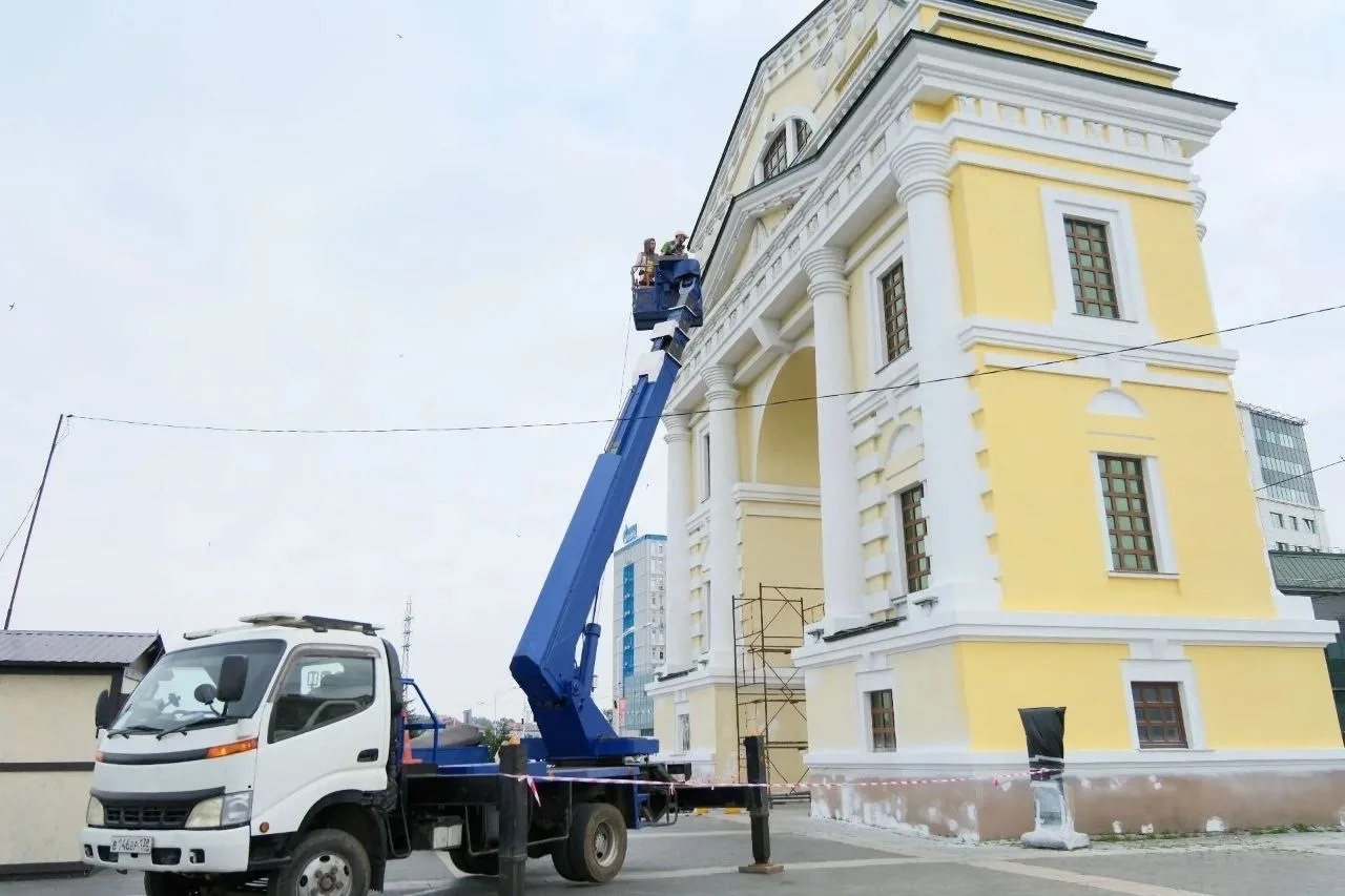 🏛️ Московские ворота преображаются: ремонт идёт с опережением

В Иркутске приводят в порядок Москов