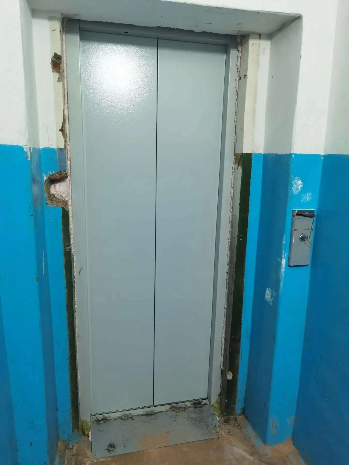 ЛИФТЫ МЕНЯЕМ 

📸На фото: г. Октябрьский, ул. Новоселов, д.18

🏠 В этом году в Башкортостане  будет