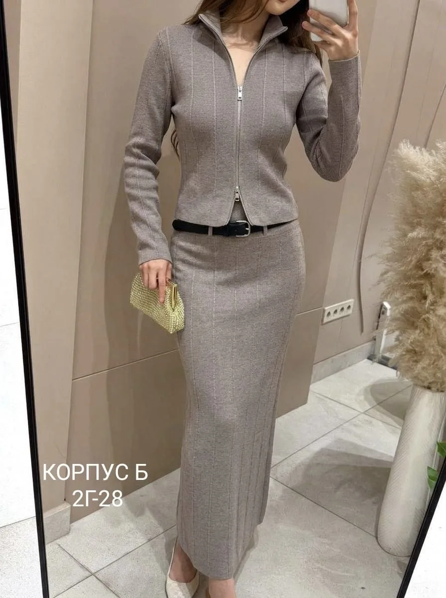 Костюм