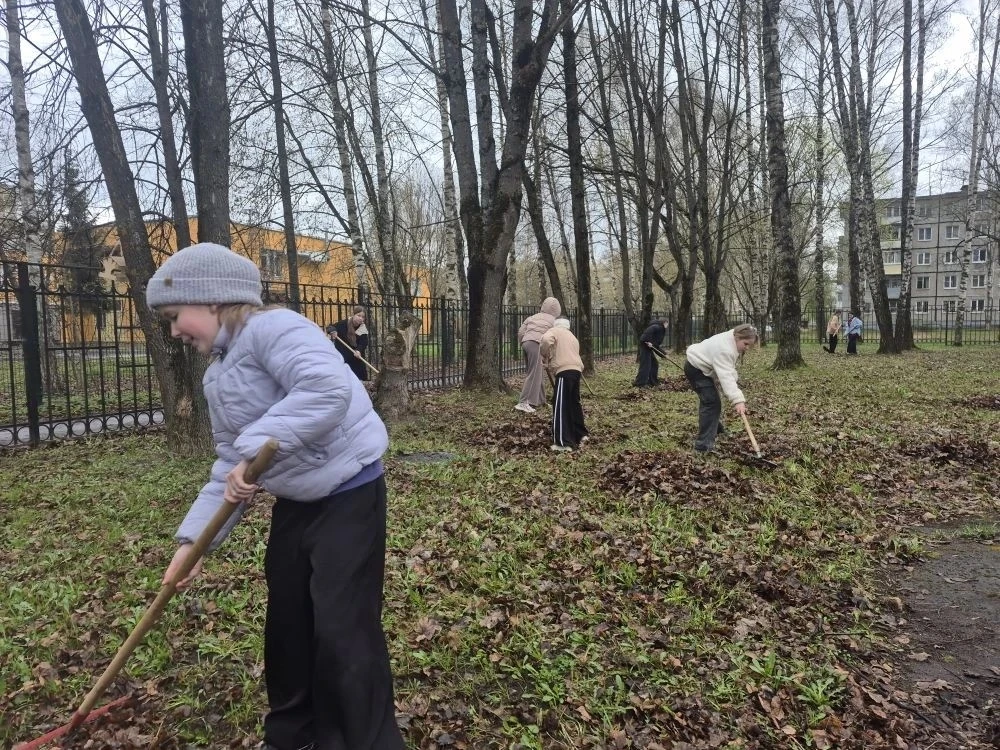 🌿 Гимназия присоединилась к XIII Всероссийскому экологическому субботнику «Зелёная весна‑2026» 🌿    