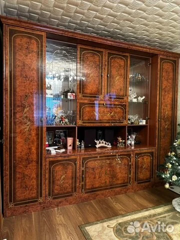Продам стенку фабрики Шатура. Состояние хорошее, сколов, трещин, царапин нет. Единствен...