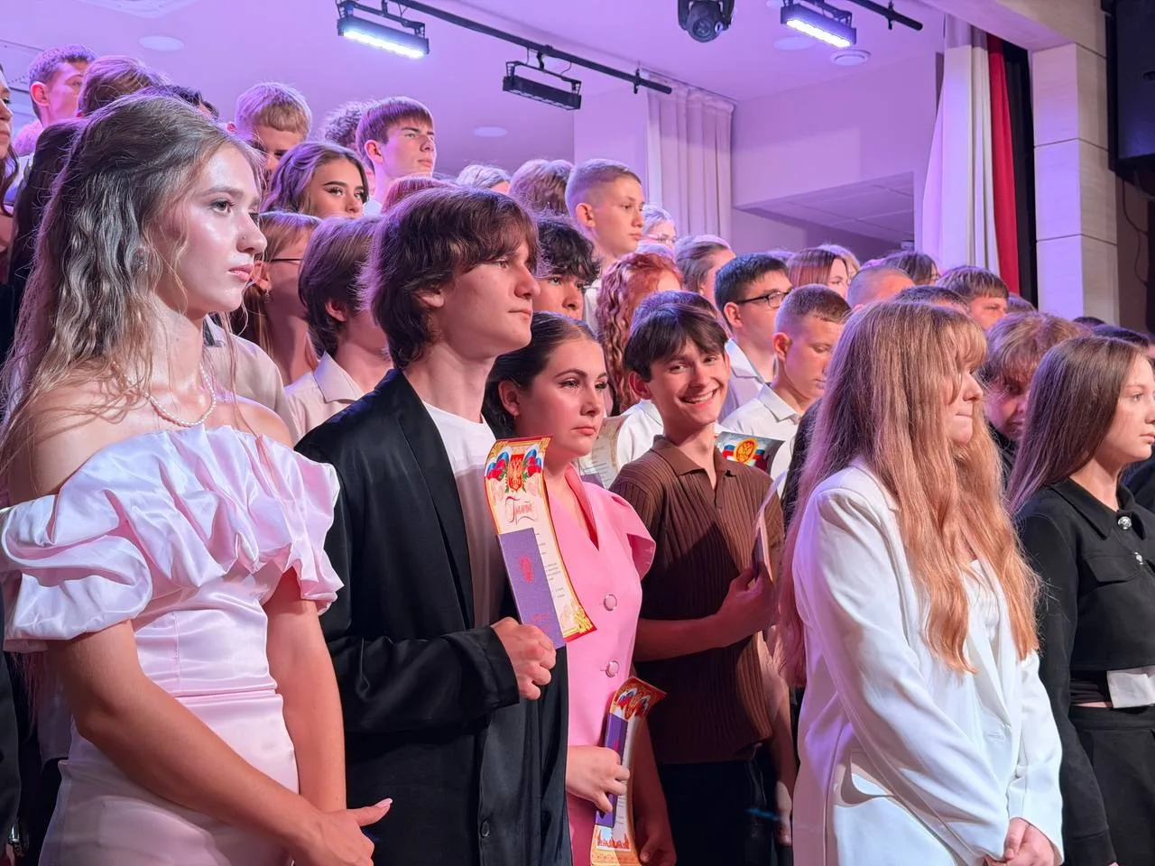 🎓 Поздравляем наших выпускников 9-х классов!

Дорогие наши дети! 🌟 Сегодня для вас особенный день 