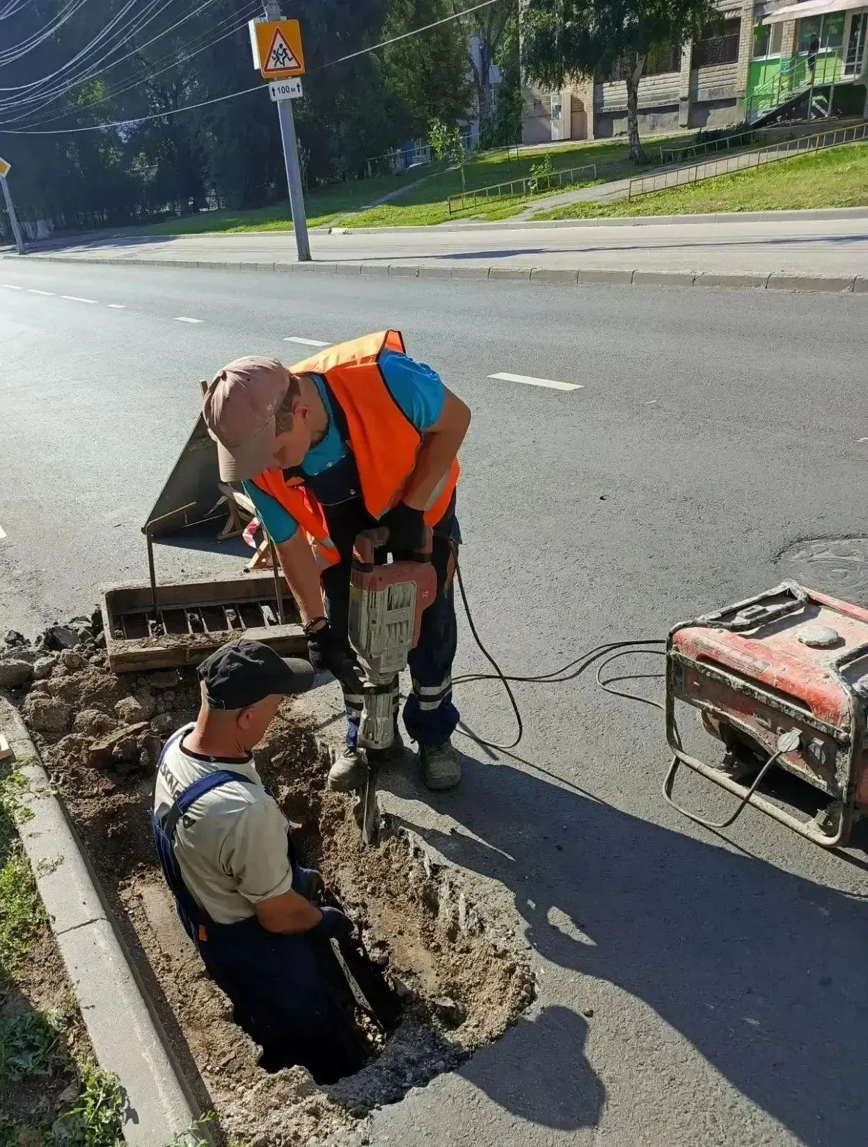📍МУП «Водосток» продолжает работу в городе