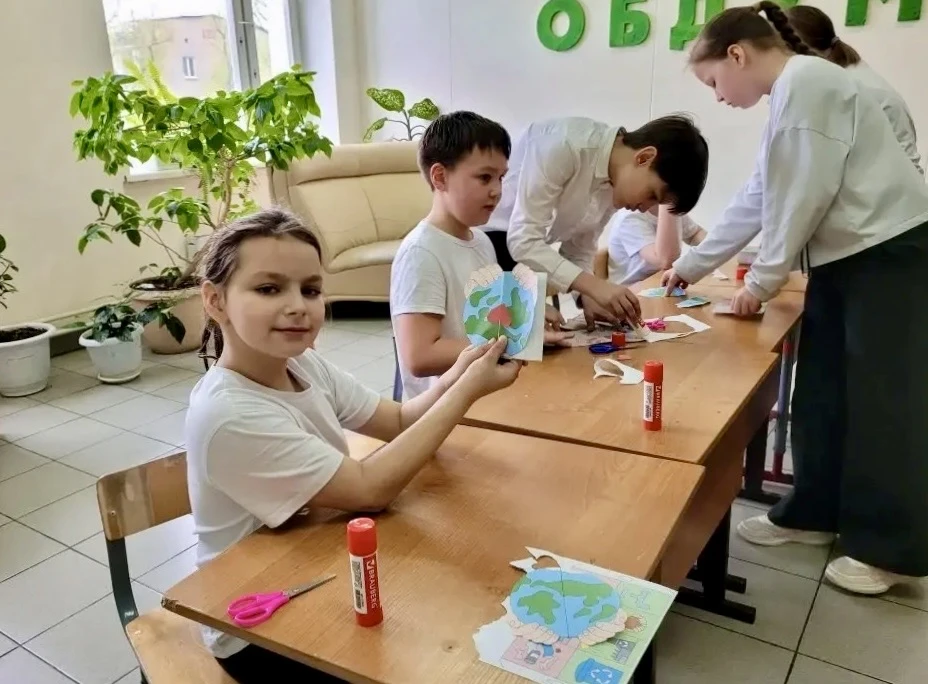 🌱Неделя Земли в начальной школе  💚 Ребята говорили о том, почему важно беречь природу и как каждый м