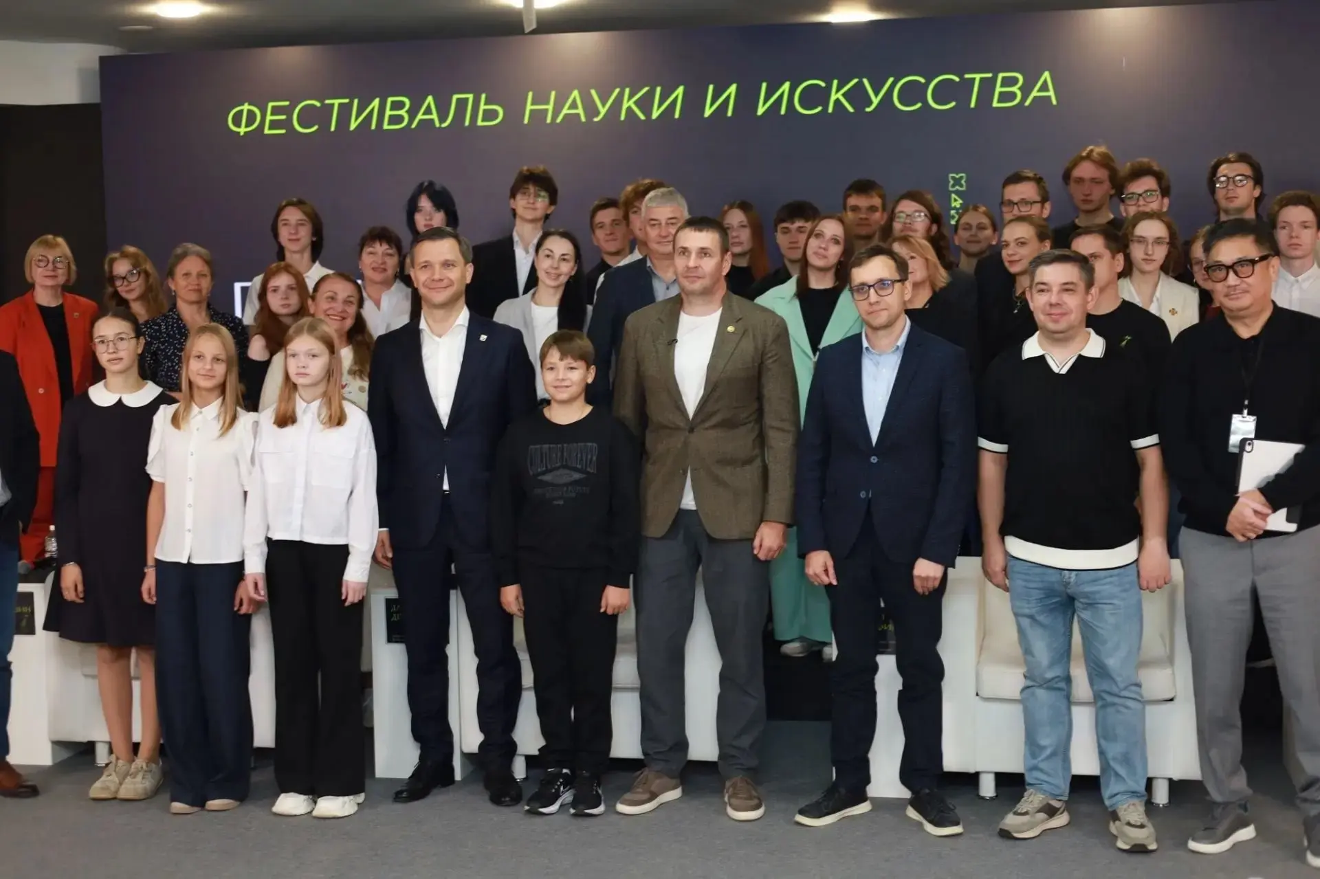 Преподаватель ТИ выступил на фестивале науки и искусства в Хабаровске 🧪