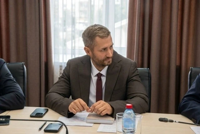 В РЯЗАНИ НОВЫЙ ЗАМПРЕД ПО ЖКХ, И ОН - АЙТИШНИК! 
 
 
 Губернатор Павел Малков объявил о перестановка