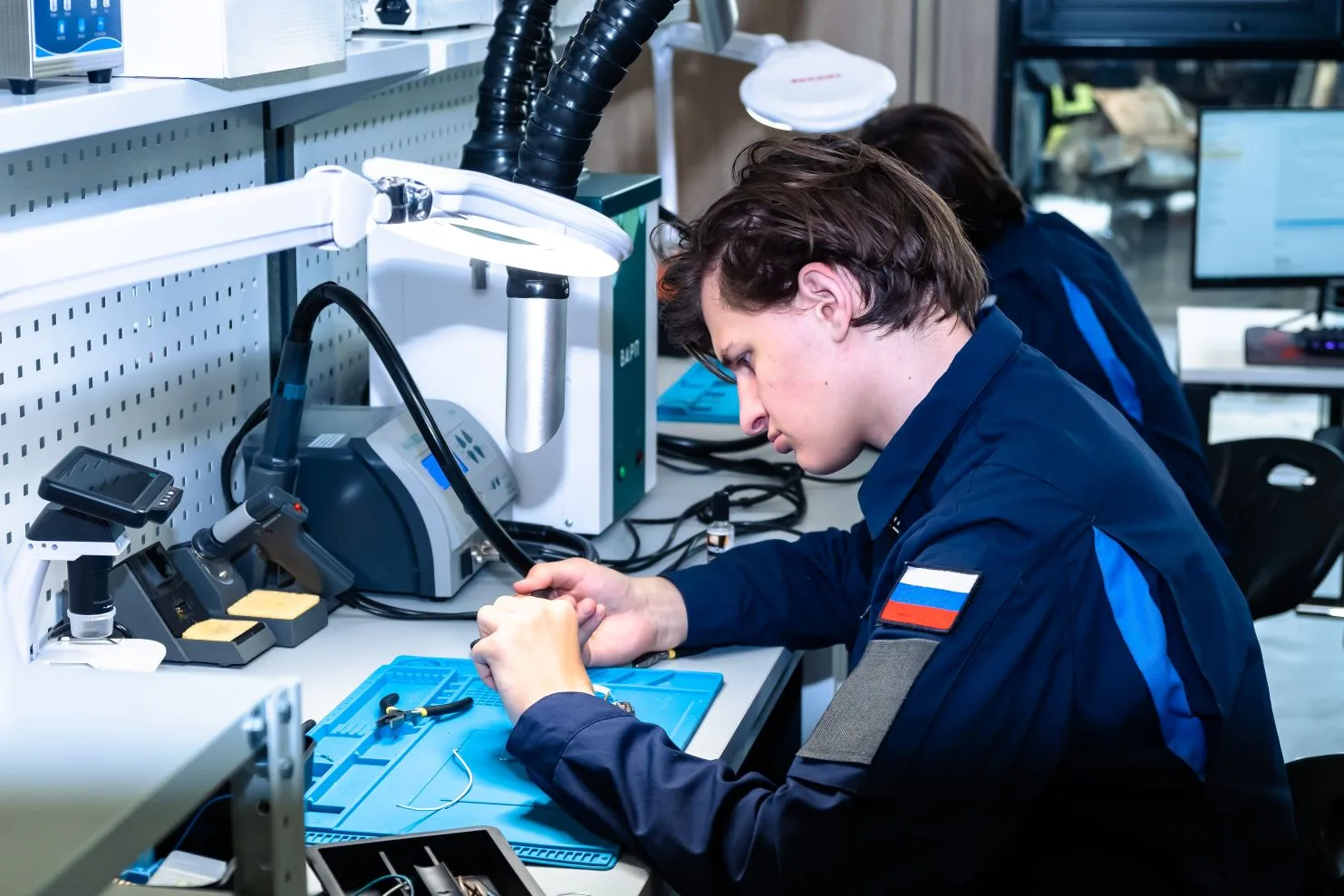 🎓 Как доказать, что ты готов к профессии? Показать мастерство на деле

В Политехническом колледже №
