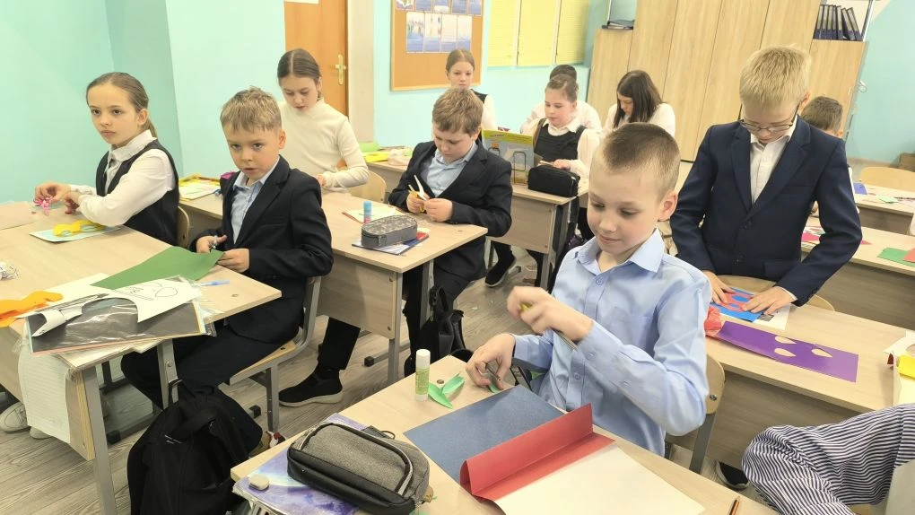 Вот это мы понимаем подготовка! 😍  💥Наши младшеклассники уже сделали потрясающие открытки и нарисова