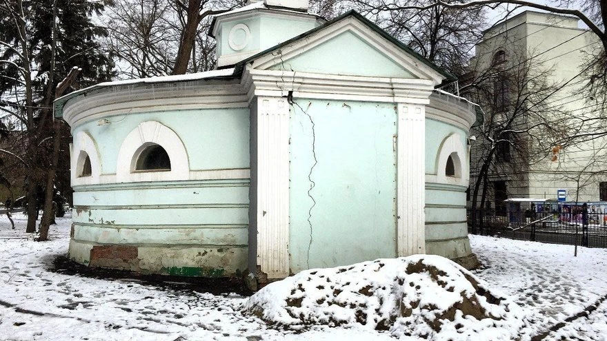 ❗️Туалет в «Липках» останется частным: у мэрии нет законных рычагов для возврата здания