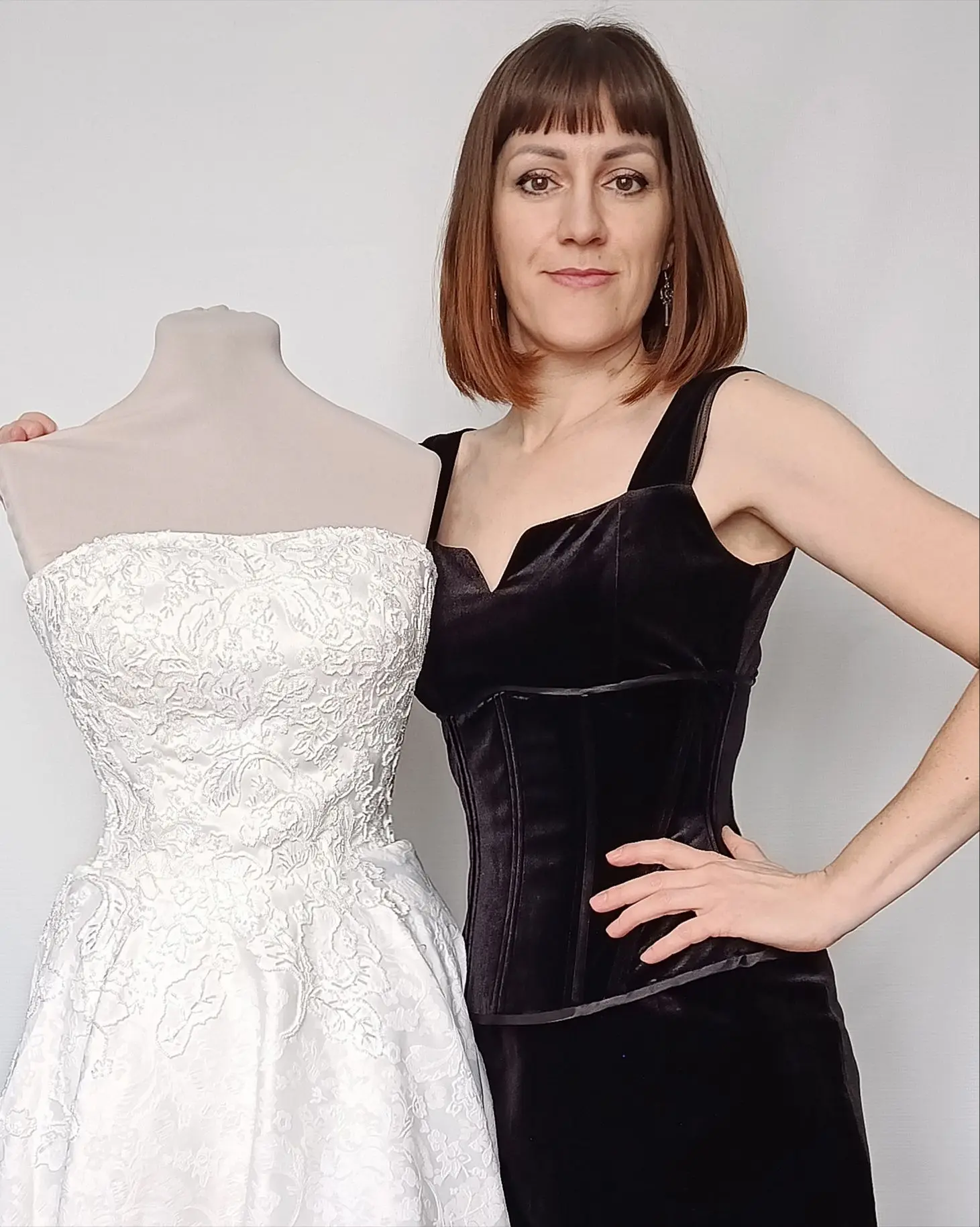 https://vk.ru/lyubinskaya.couture
"Моя профессия — создавать волшебство из ткани и нитей."
Добрый де