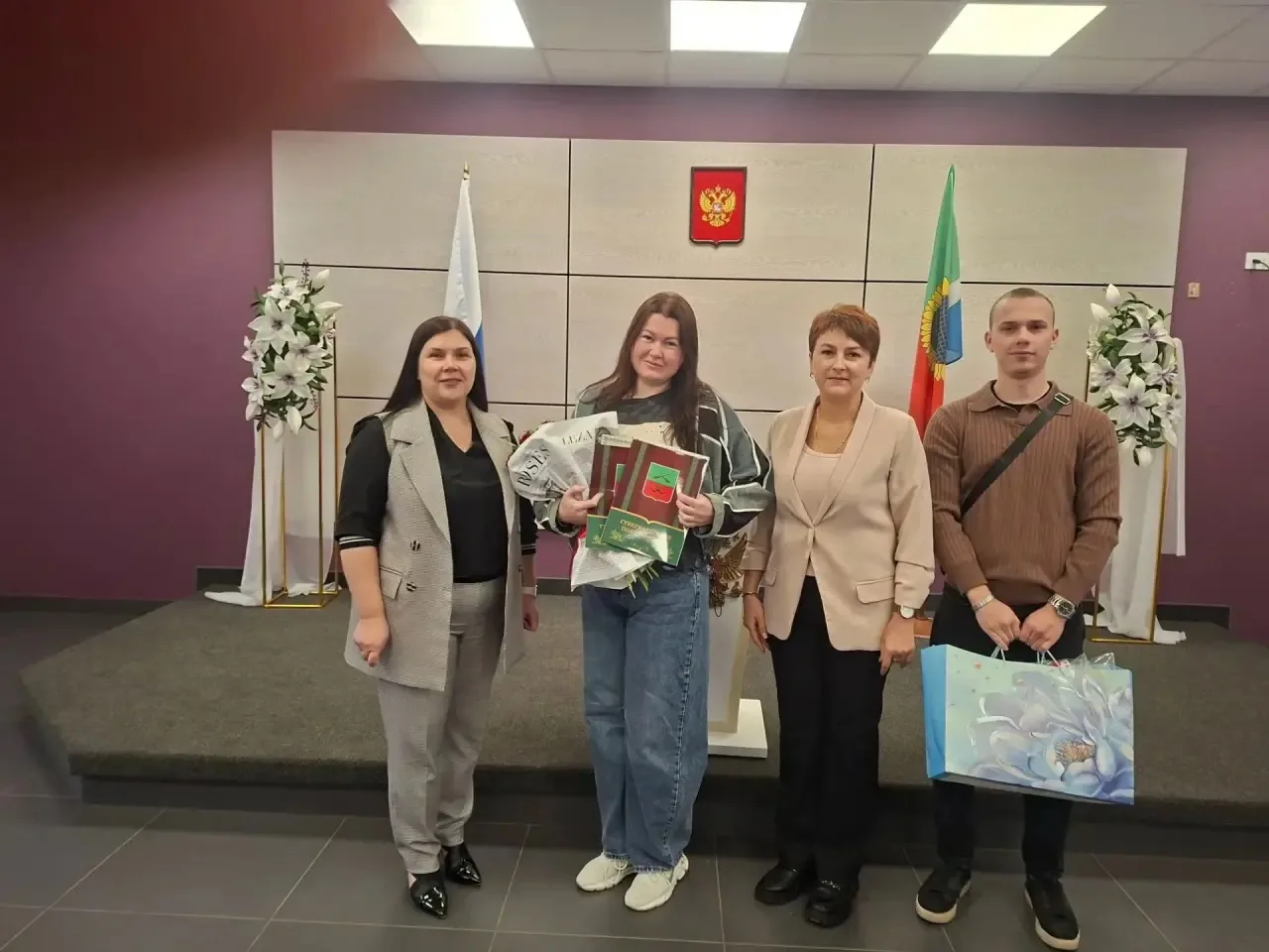Двойное счастье: в отделе ЗАГС Приазовского муниципального округа поздравили родителей ...