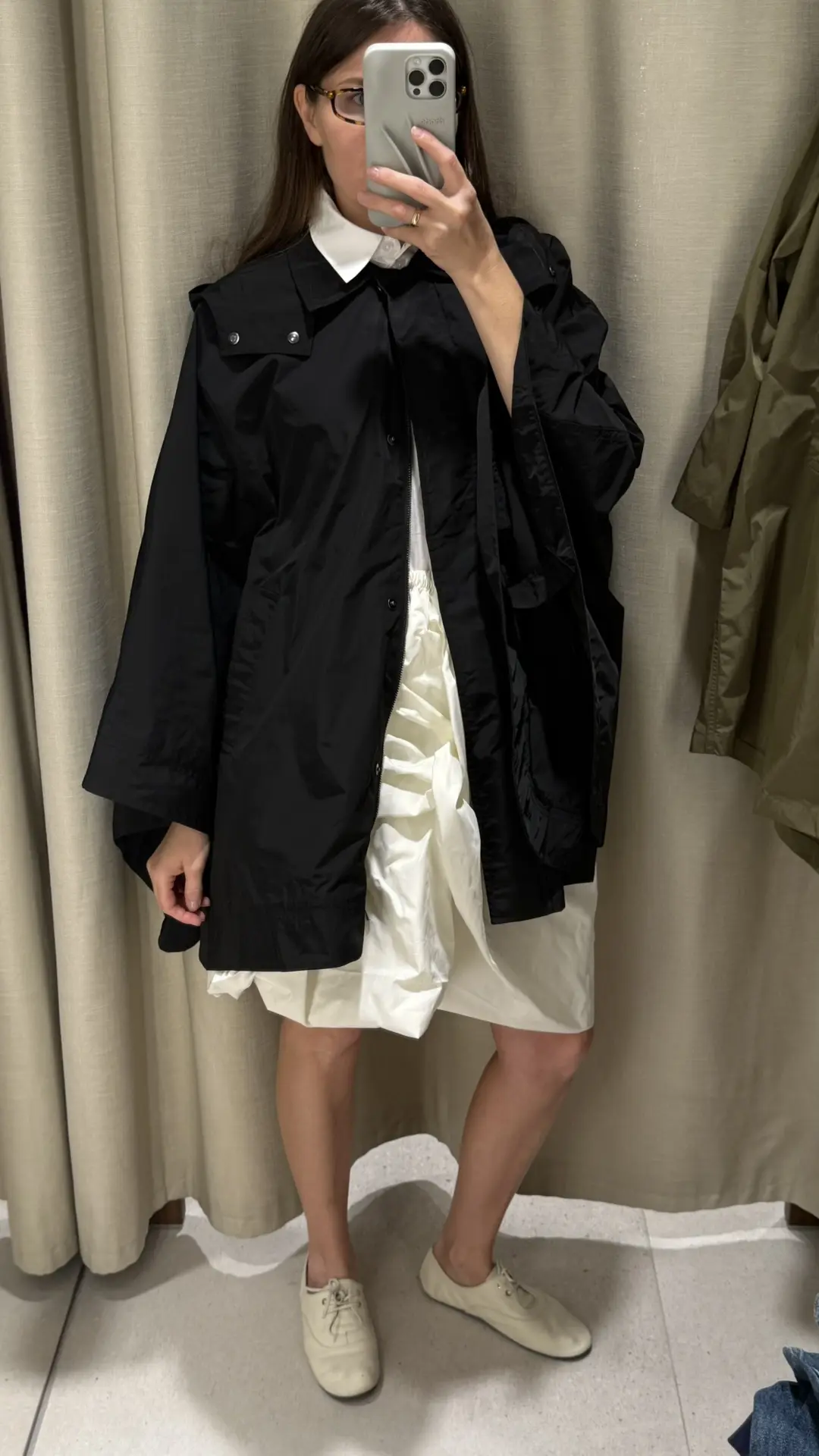 Юбка в стиле Prada уже в Lime. 

Из мятой фактуры, двухслойная и уже с небольшим объемом, очень плас