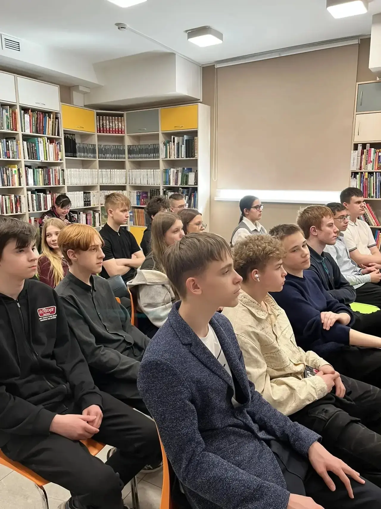 🧠Детокс для мозга мозг   🖇️Обучающиеся 8 «Б» класса вместе с классным руководителем Хурбатовой Натал