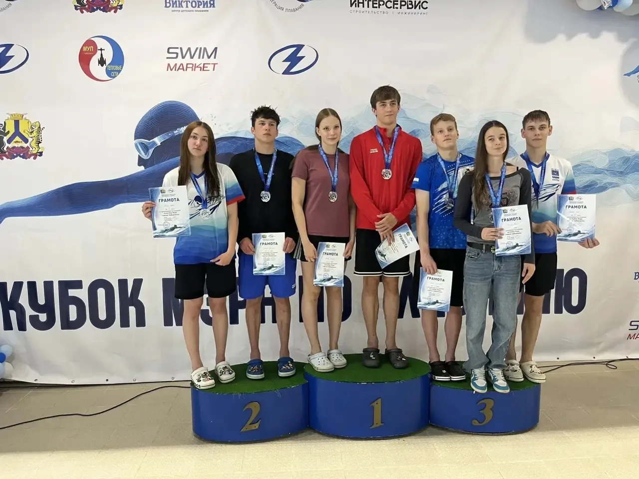 🏊‍♂️🏆 НАШИ ПЛОВЦЫ ПОКОРЯЮТ КУБОК МЭРА! Громкие победы в Хабаровске и отличный задел перед Пензой! 
