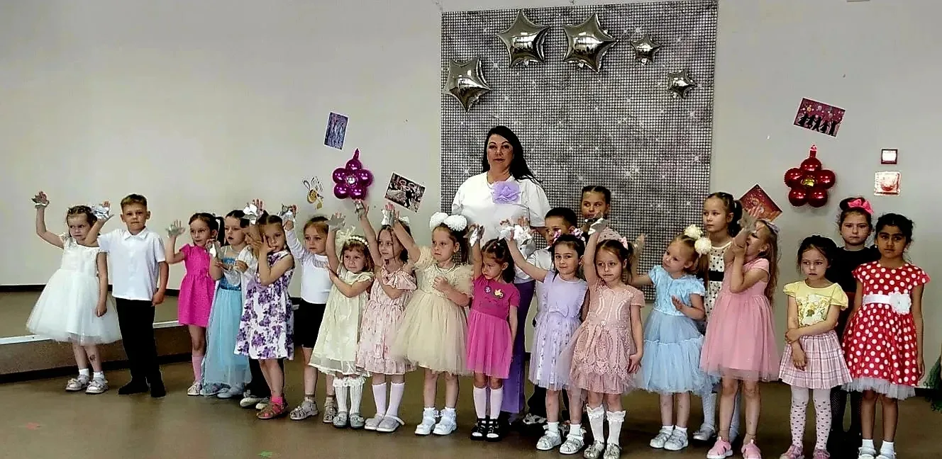 ✨ Отчётный концерт в детском саду МБОУ ЦО " Притяжение »! ✨  В нашем детском саду прошёл настоящий п