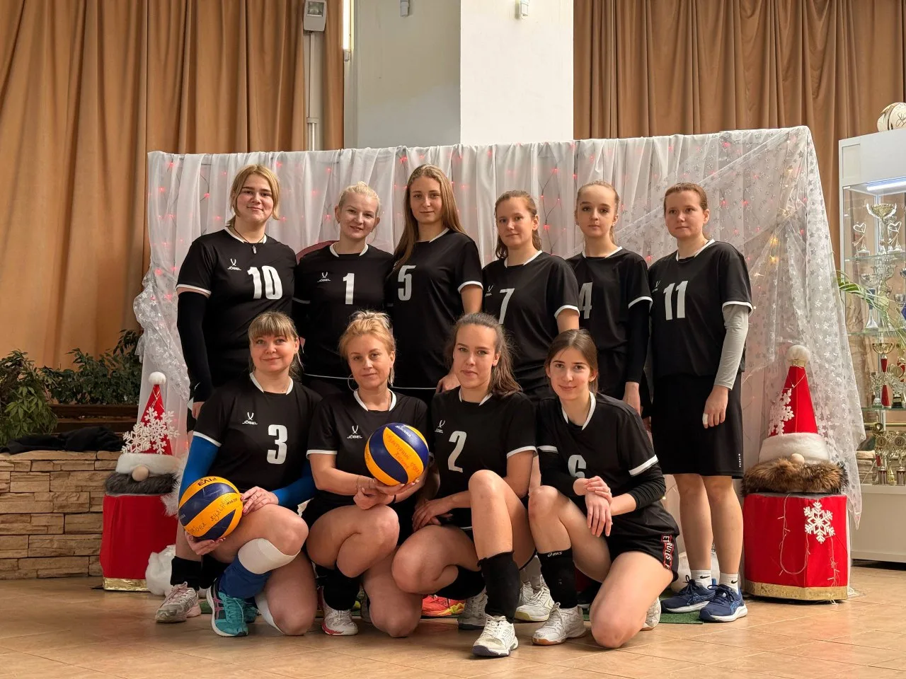 🏐8 января женская волейбольная команда Хлевенского округа приняла участие в Чемпионате...