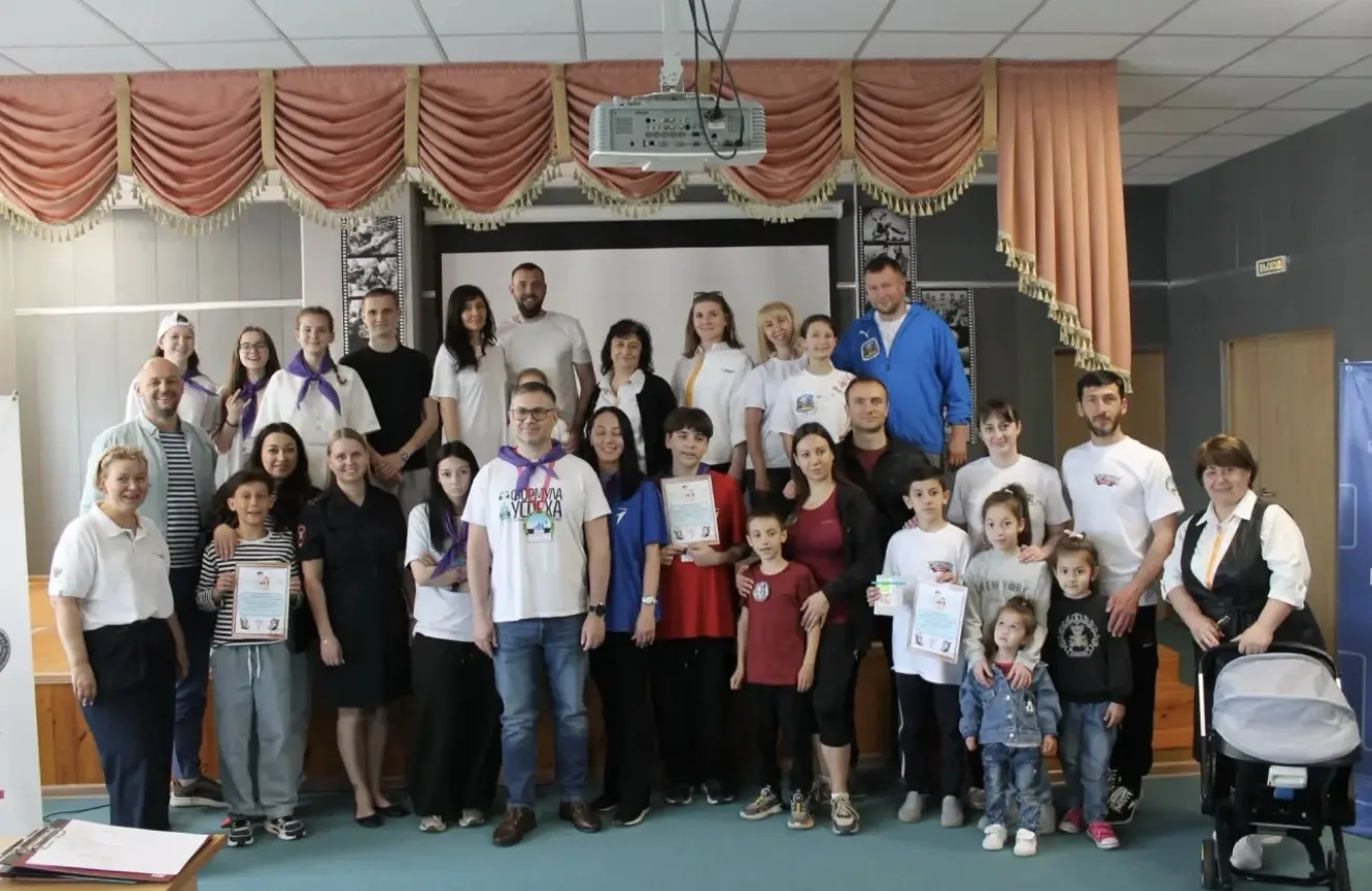 Не просто конкурс, а боевая готовность №1. 👨‍👩‍👧‍👦  На базе нашей школы был проведен районный этап к