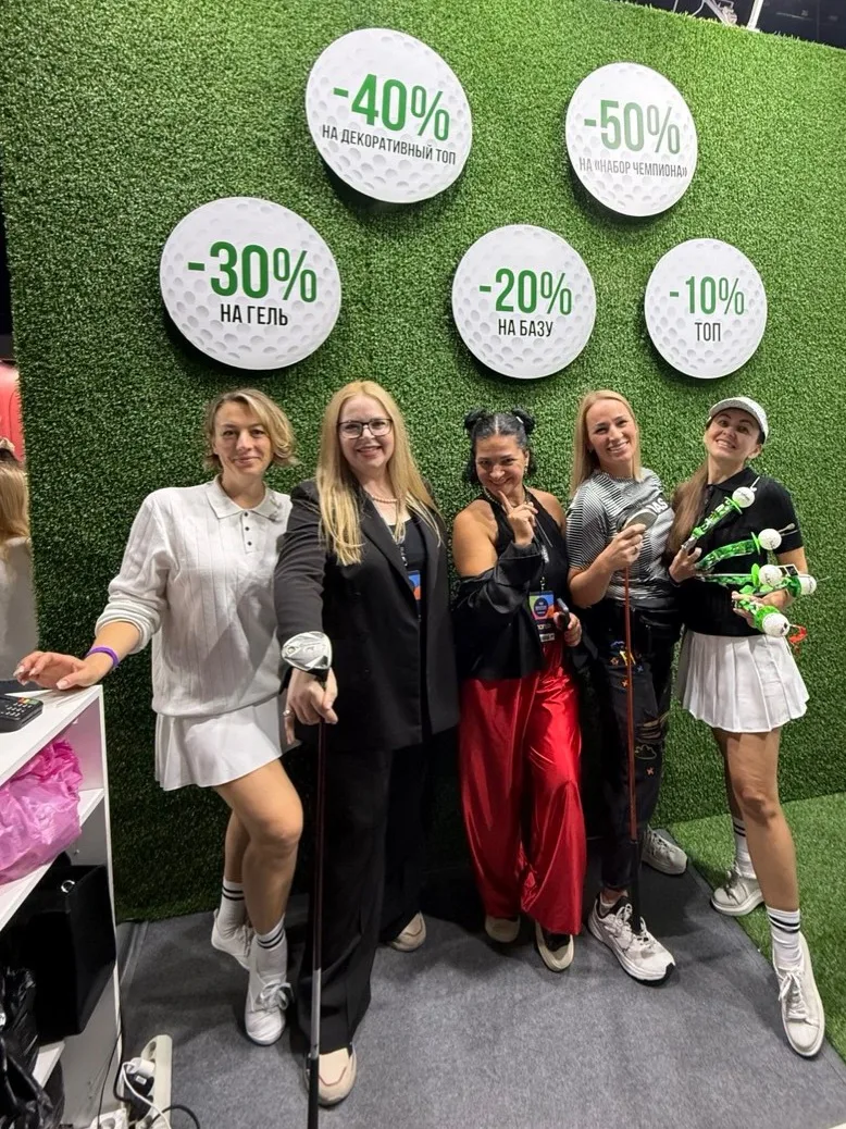 Фотосессия у нашего стенда D5 на BEAUTYDAYPRONAIL, ждем каждую 🌟🌟