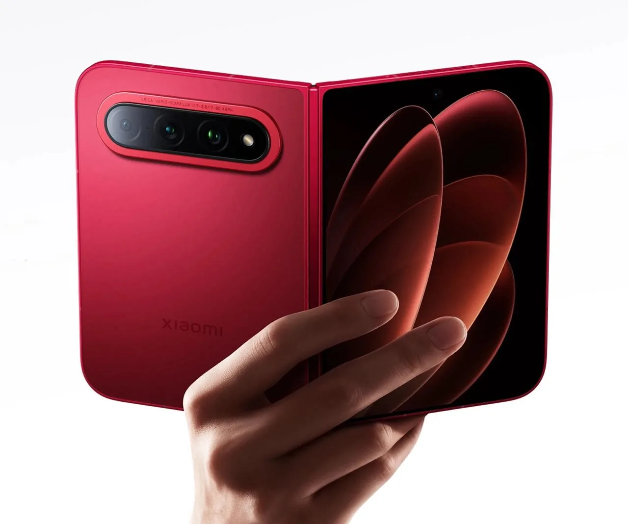 iPhone Ultra можно не ждать: вышел ультратонкий складной флагман Xiaomi 18 Fold с камер...