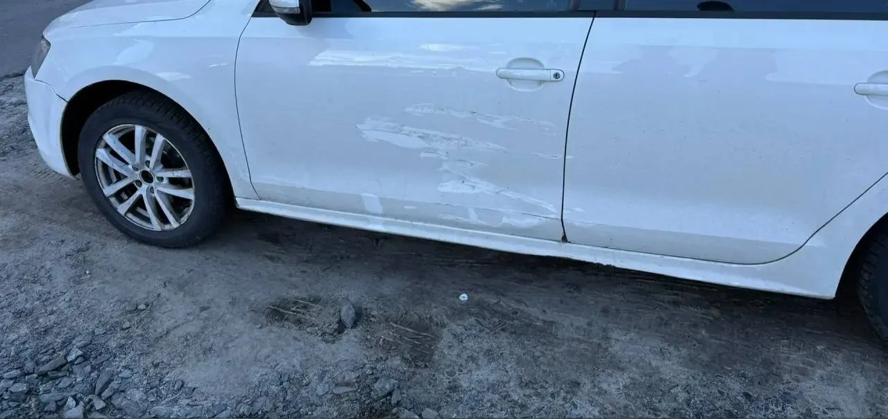 🚗 У дома на Степном, 29 поцарапали автомобиль