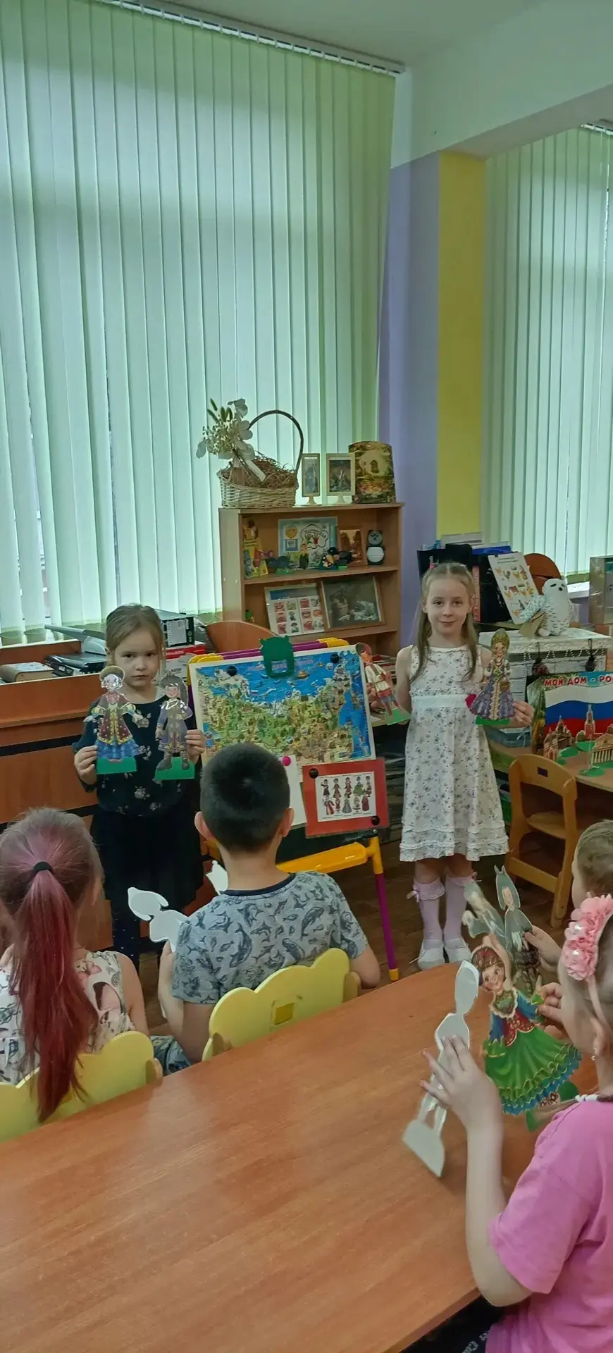 🇷🇺 С чего начинается Родина? 
В нашем детском саду в подготовительной группе N11 полным ходом идут