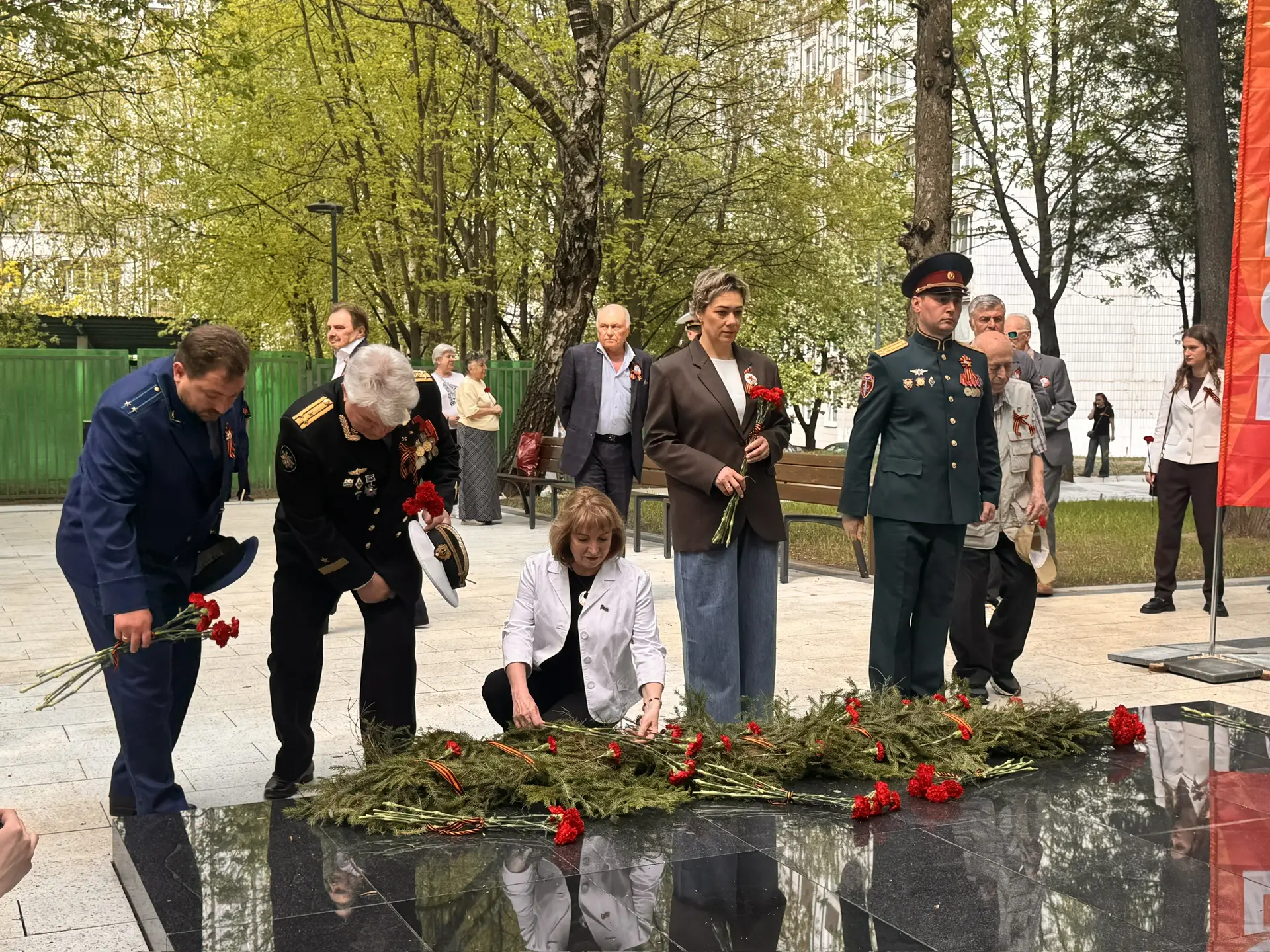 🎗️7 мая у мемориала «Павшим защитникам Москвы» состоялся торжественный митинг, в котором приняли уча