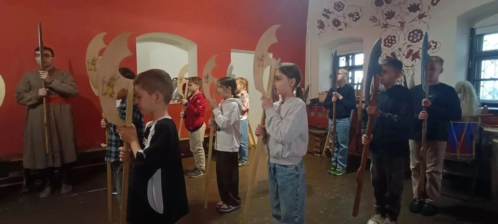 Путешествие в XVII век: 3 "Ж" и 3 "И" в музее «Стрелецкие палаты»📚

В последний учебный день ребята