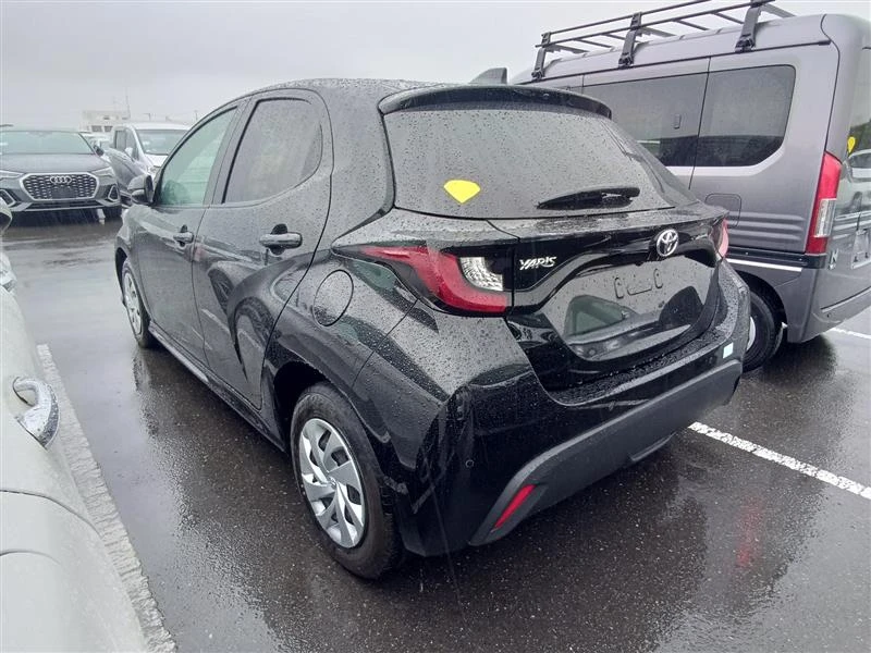 🇯🇵Получили фотоотчёт о прибытии на ярд Toyota Yaris, купленного для нашего клиента   ➤1.5л, бензин, 