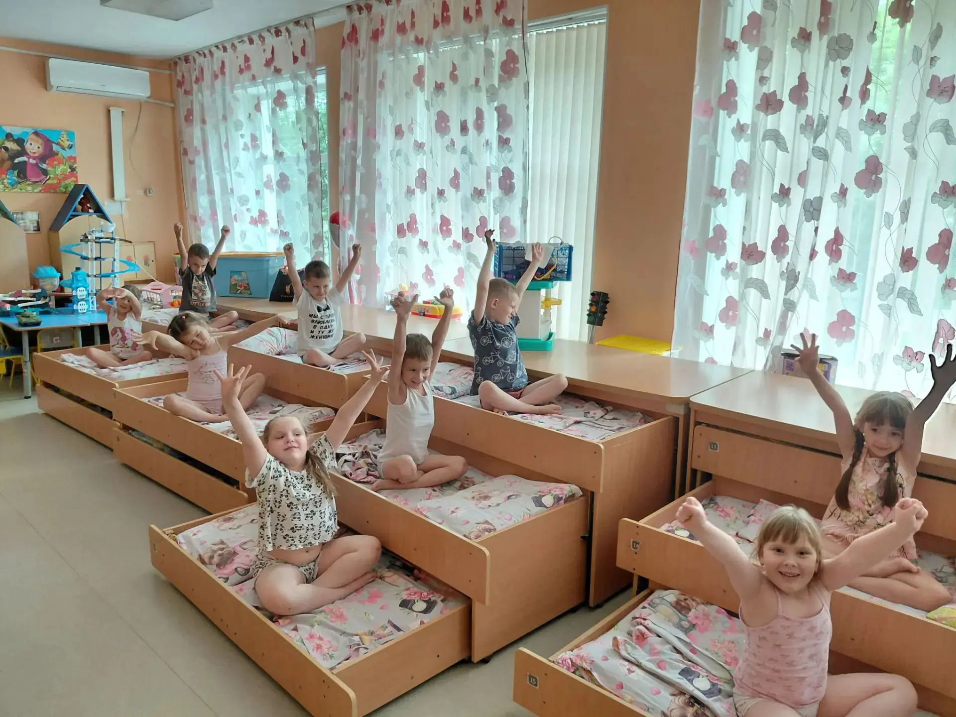 Гимнастика после сна в детском саду: маленькие шаги к большому здоровью

Гимнастика пробуждения — эт