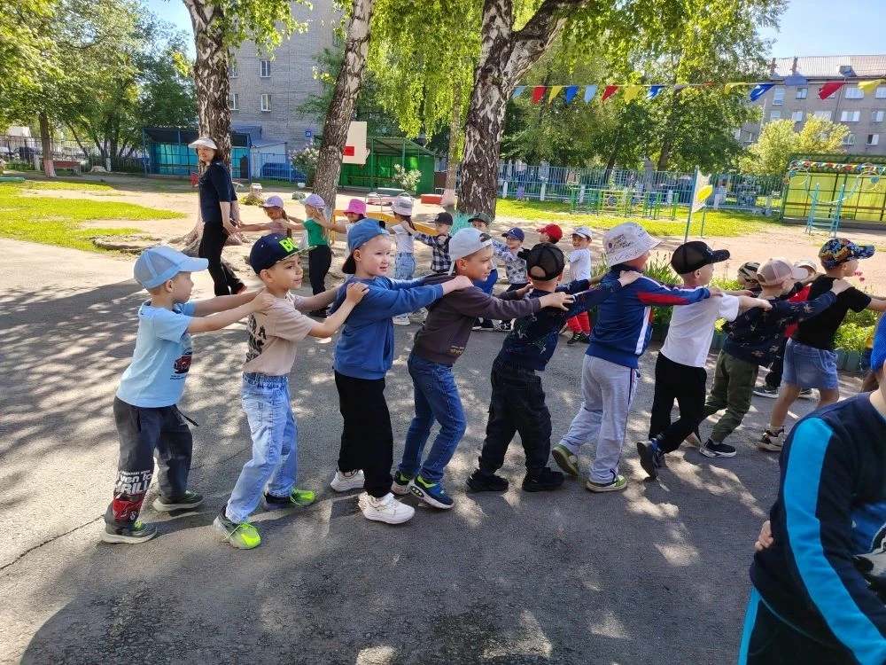 Сегодня  в детскому саду прошёл праздник,   посвященный Дню защиты детей и началу лета,...