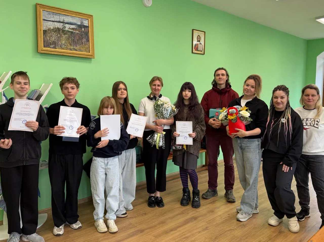 ну что , вот и выпорхнули наши птенцы , отметили выпуск 7-го класса❤️
впереди вас ждут новые вершины