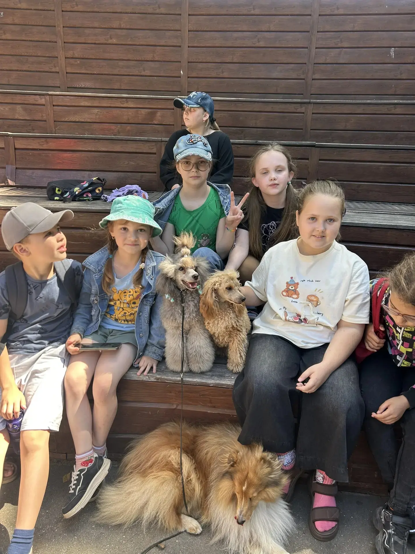 https://vk.ru/wall-204384544_4621
🐕Сегодня ребята из 1 отряда побывали на шоу с собачками. Персик, 