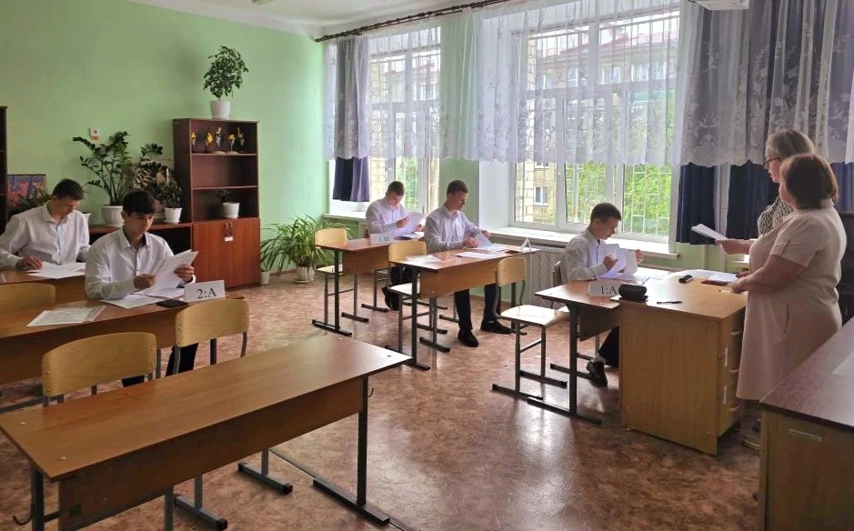 Сегодня, 2 июня, девятиклассники сдают первый экзамен государственной итоговой аттестац...