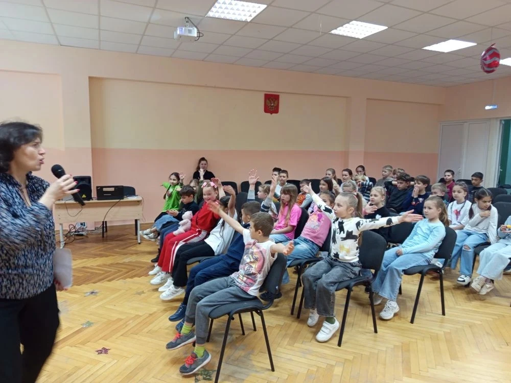 🎉 Открытие школьного лагеря «Звёздный» и День защиты детей! 🎉

Сегодня в нашей школе состоялось яр