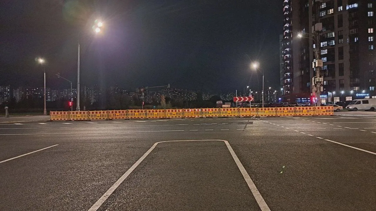 Перекрёсток Липчанского и Вертолётчиков огородили