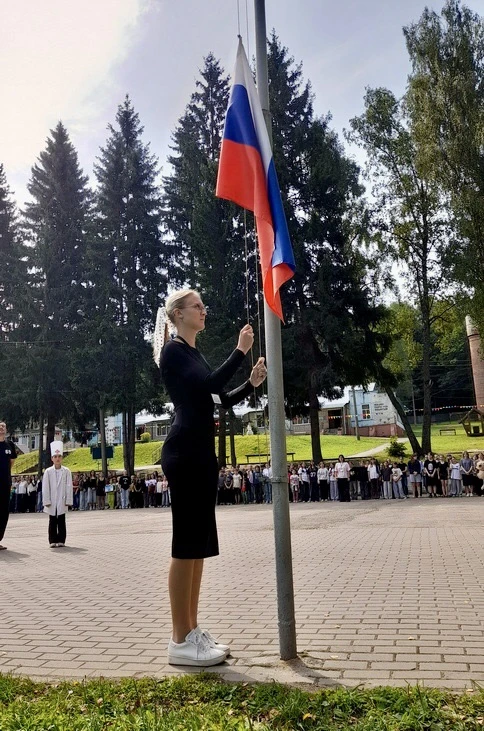 День в лагере «Дружба» получился невероятно насыщенным! 🎉

Утром кипели страсти на чемпионате лагер