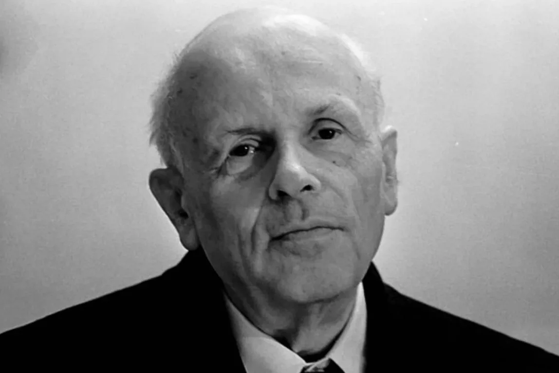 Андрей Дмитриевич Сахаров — советский физик-теоретик, академик АН СССР, один из создате...
