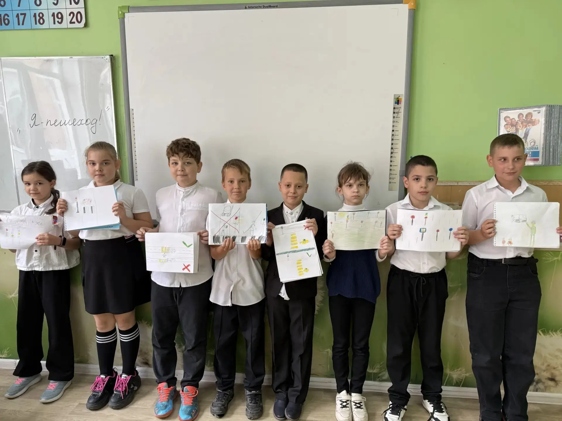БЕЗОПАСНОСТЬ НА ДОРОГАХ   ✏️22 мая в 3 «Г» классе прошло мероприятие, посвященное безопасности на до
